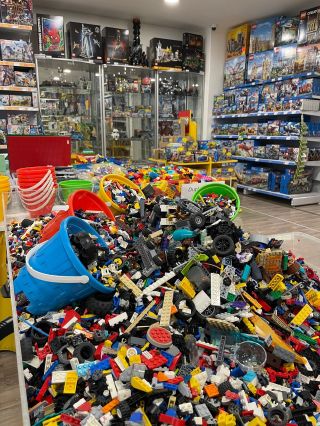 ✨ středa ✨ 👉🏼 Dosypáno jest! 👉🏼 Nejen klasický mix, ale DUPLO taktéž! BB a spol. 🧱 #lego #legophotography #legominifigures...